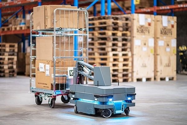 Hardware-as-a-service (HaaS) Mobile Industrial Robots autonomous mobile robots (AMRs)
